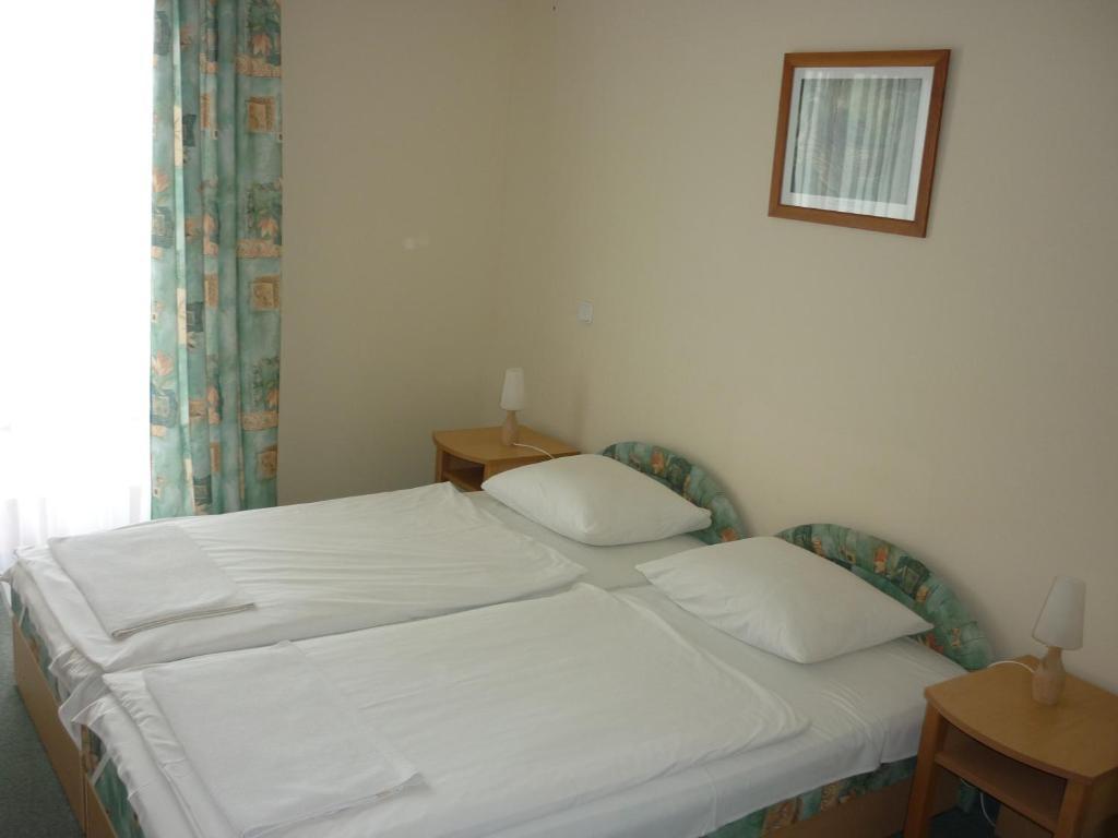 Hotel Holiday Siófok Eksteriør billede
