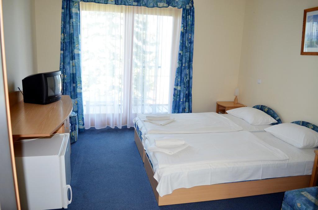 Hotel Holiday Siófok Eksteriør billede