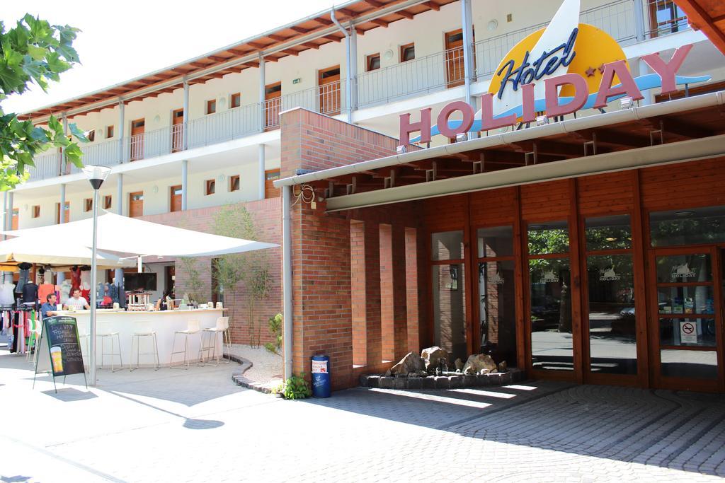Hotel Holiday Siófok Eksteriør billede