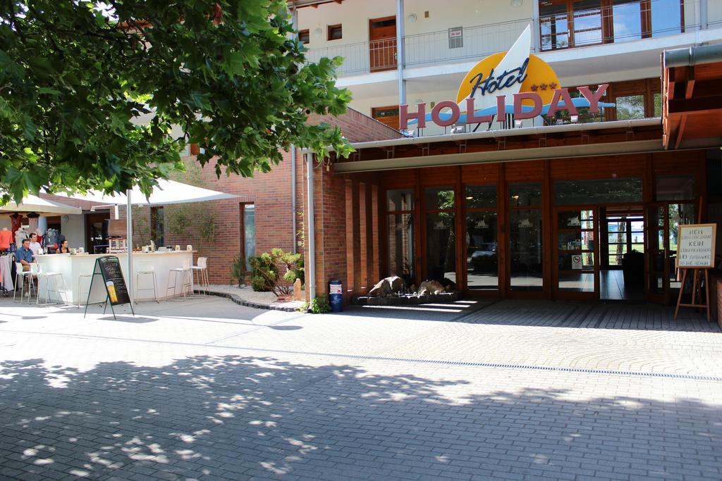 Hotel Holiday Siófok Eksteriør billede
